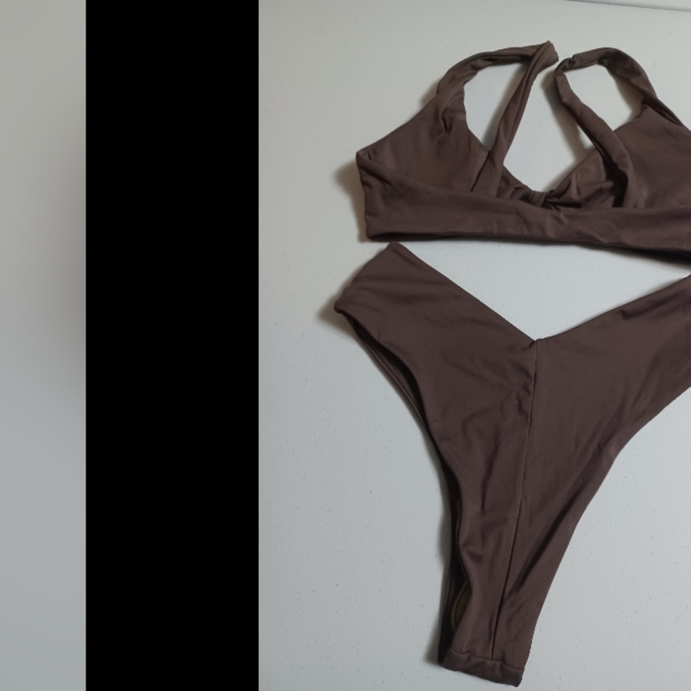 NWOT Minimalist Brown Triangle Bikini Set - Picture 2 of 7